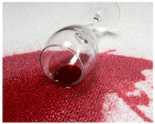 curatare pata de vin de pe canapea